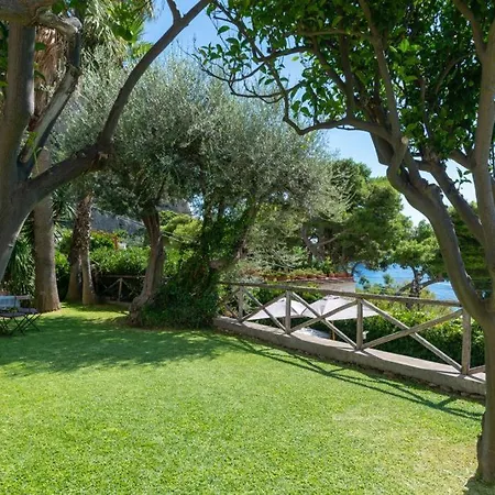 Donna Michelle - Private Pool & Faraglioni View