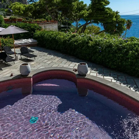 וילה Donna Michelle - Private Pool & Faraglioni View קאפרי
